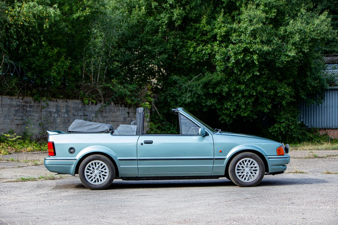 1989 Ford Escort - Image 19 of 31