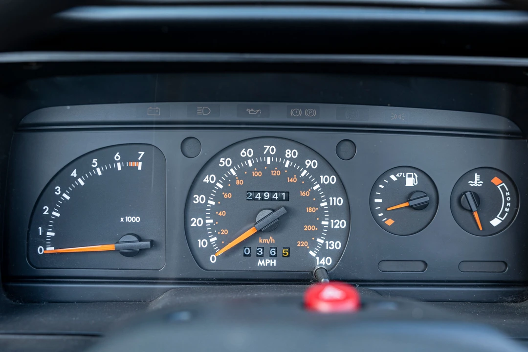 1989 Ford Escort - Image 12 of 31