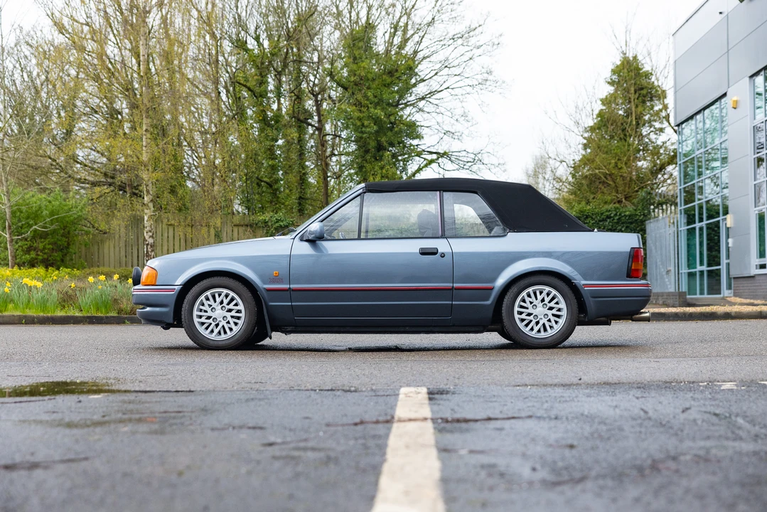 1989 Ford Escort - Image 8 of 31