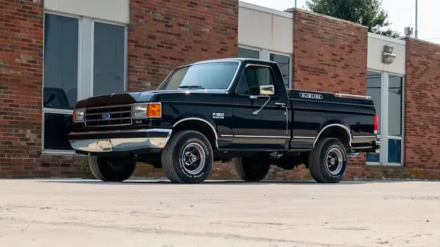 1989 Ford F-150 XLT Lariat Pickup