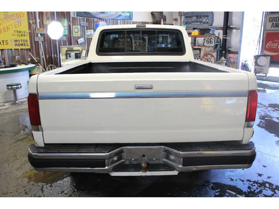 1989 Ford F-Series 8th Gen - Image 16 of 31