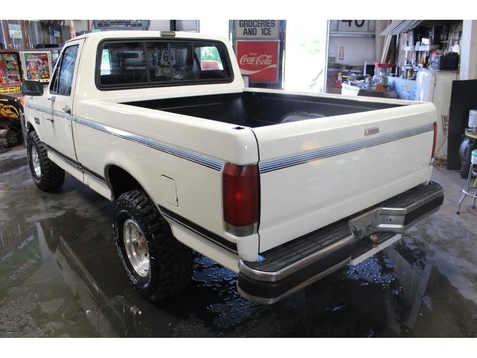 1989 Ford F-Series 8th Gen - Image 17 of 31