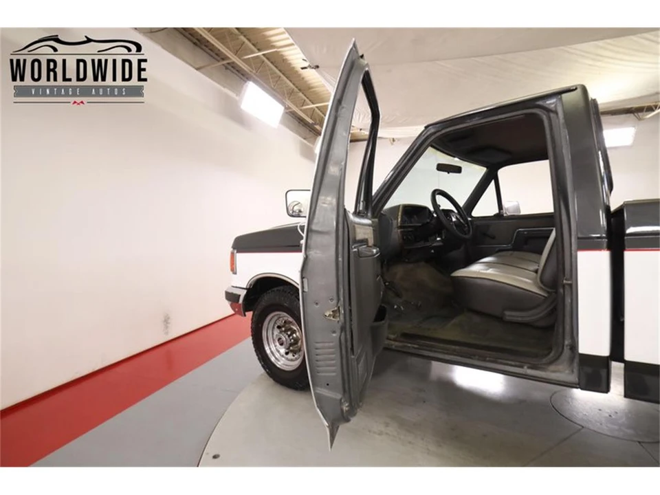 1989 Ford F-Series 8th Gen - Image 23 of 31
