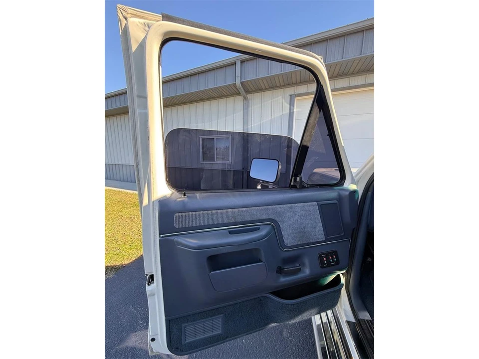 1989 Ford F-Series 8th Gen - Image 18 of 28