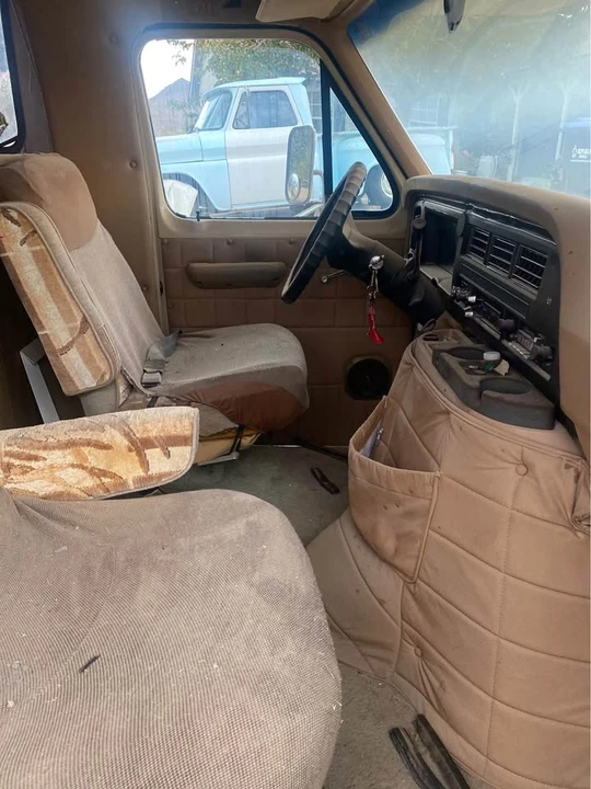 1989 Ford Econoline Van - Image 2 of 10