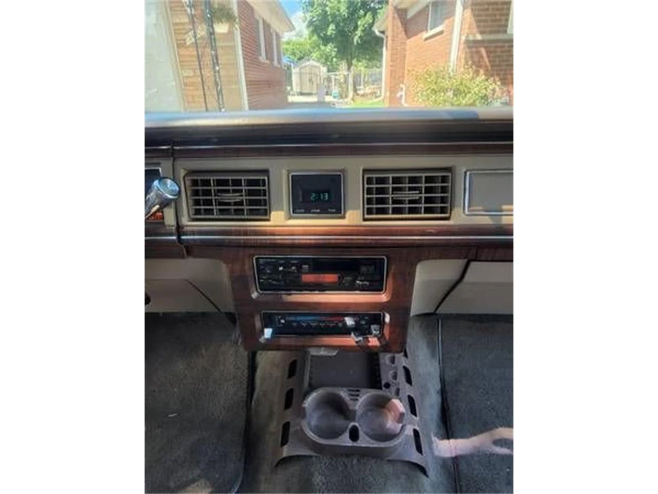 1989 Ford LTD - Image 2 of 14