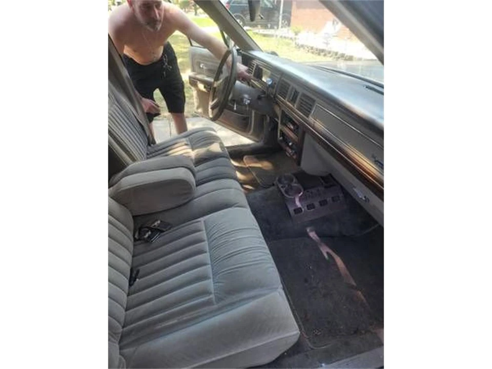 1989 Ford LTD - Image 10 of 14