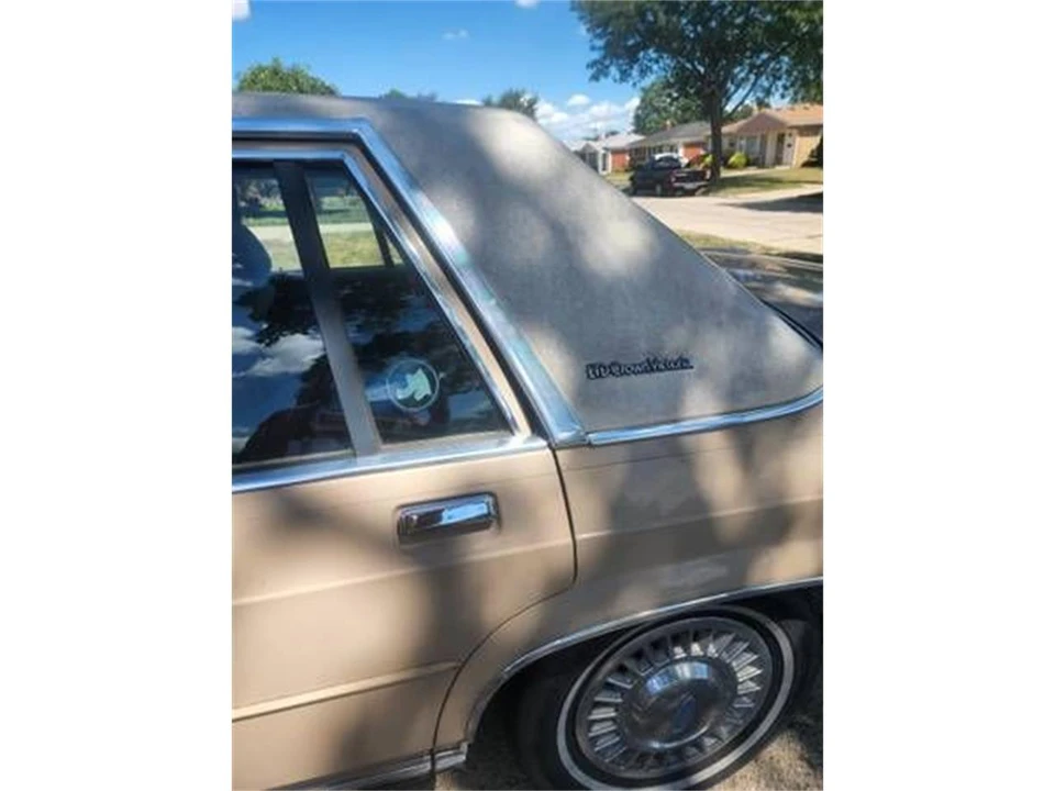 1989 Ford LTD - Image 11 of 14