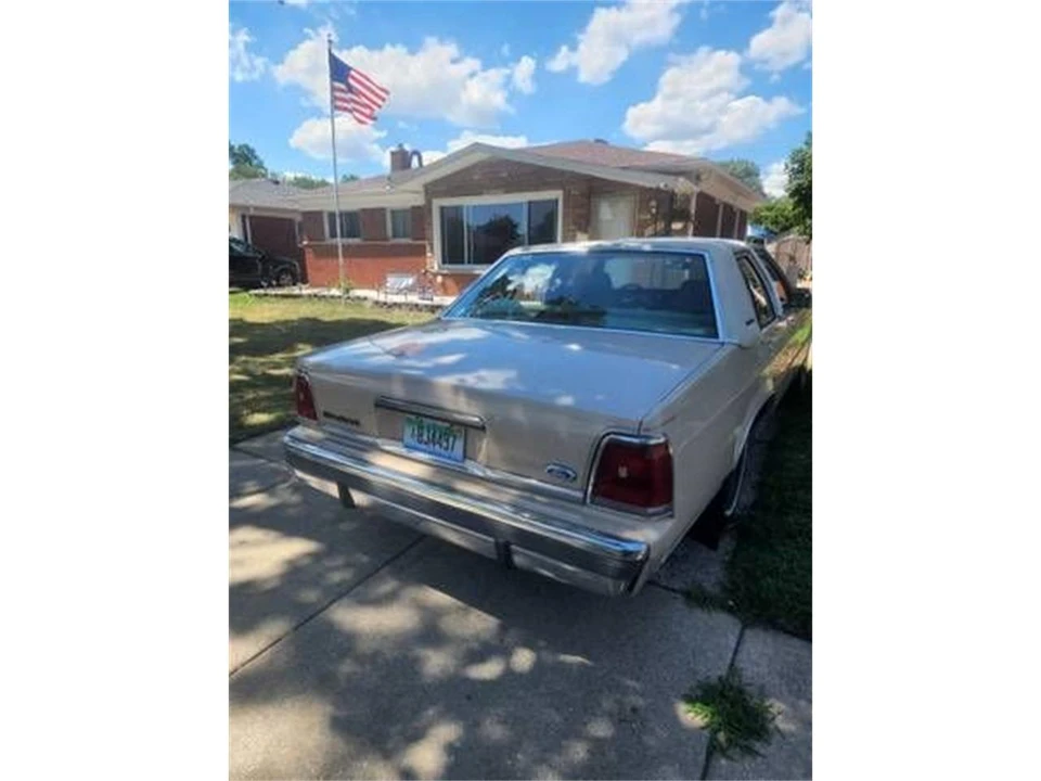1989 Ford LTD - Image 13 of 14