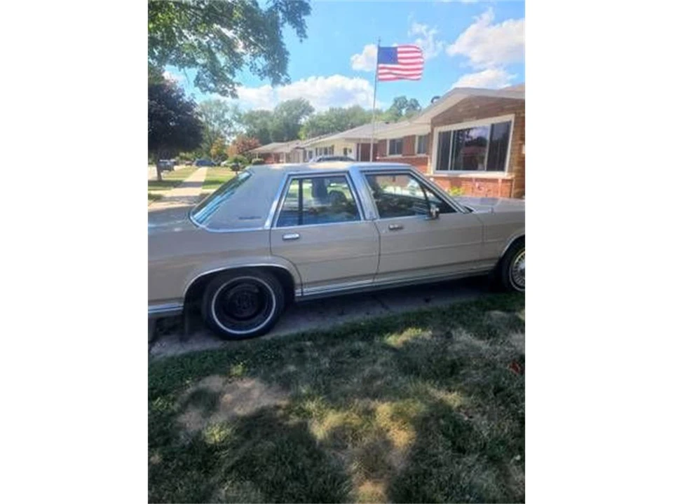 1989 Ford LTD - Image 14 of 14