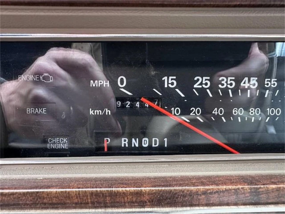 1989 Ford LTD - Image 2 of 10