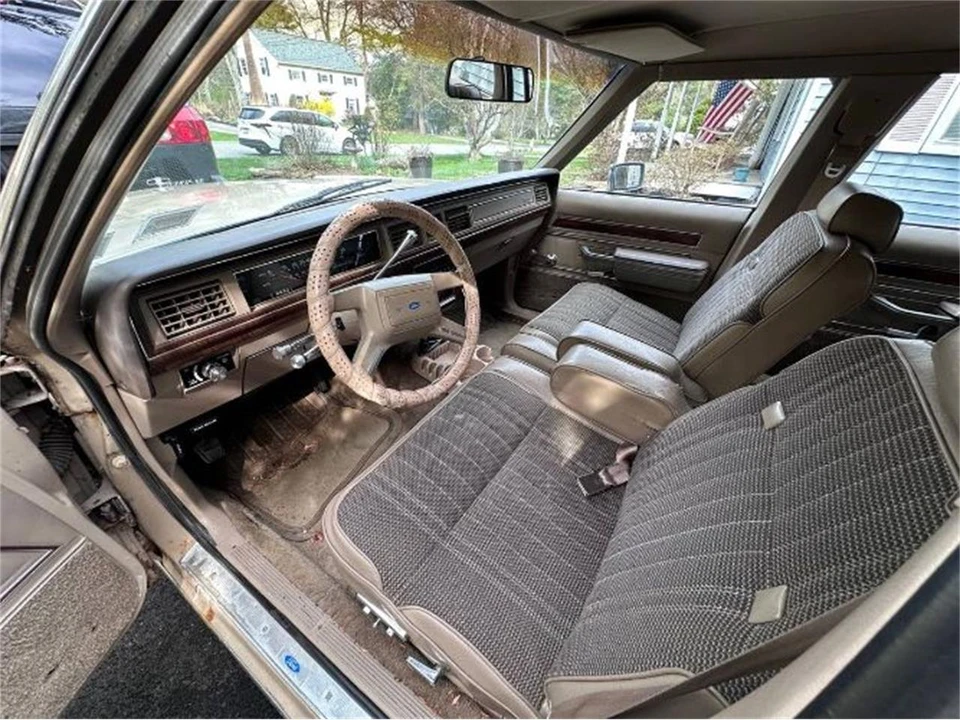 1989 Ford LTD - Image 7 of 10