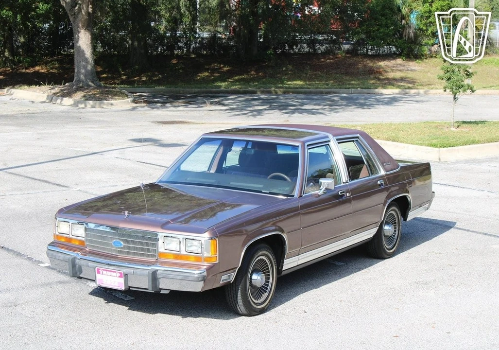 1989 Ford Crown Victoria - Image 7 of 12