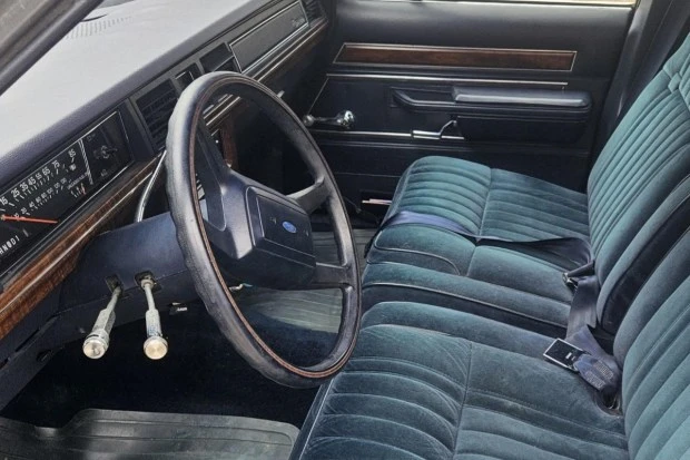 1989 Ford LTD - Image 5 of 7
