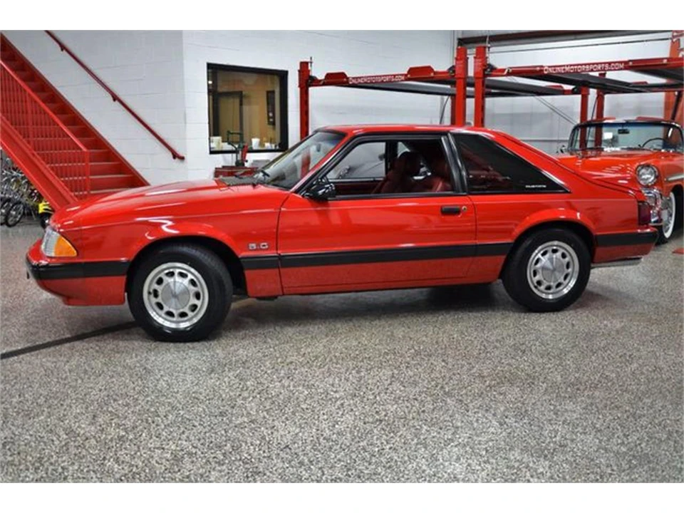 1989 Ford Mustang 3rd Gen - Image 9 of 31