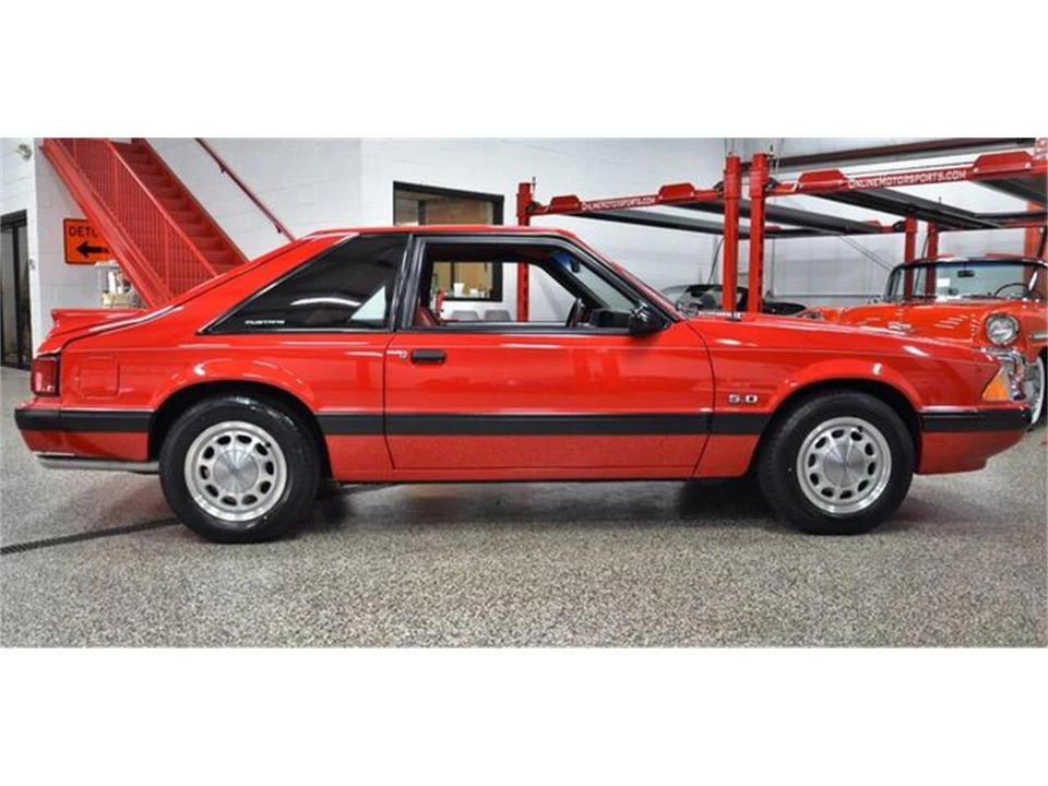 1989 Ford Mustang 3rd Gen - Image 19 of 31