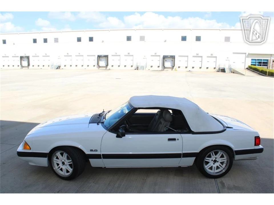 1989 Ford Mustang 3rd Gen - Image 26 of 31
