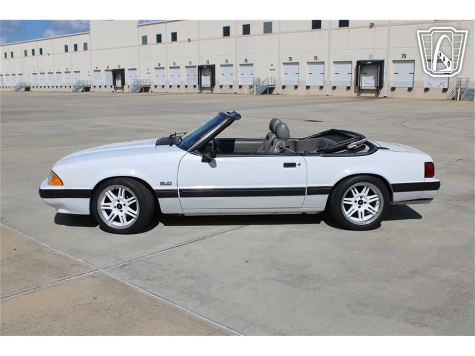 1989 Ford Mustang 3rd Gen - Image 2 of 31