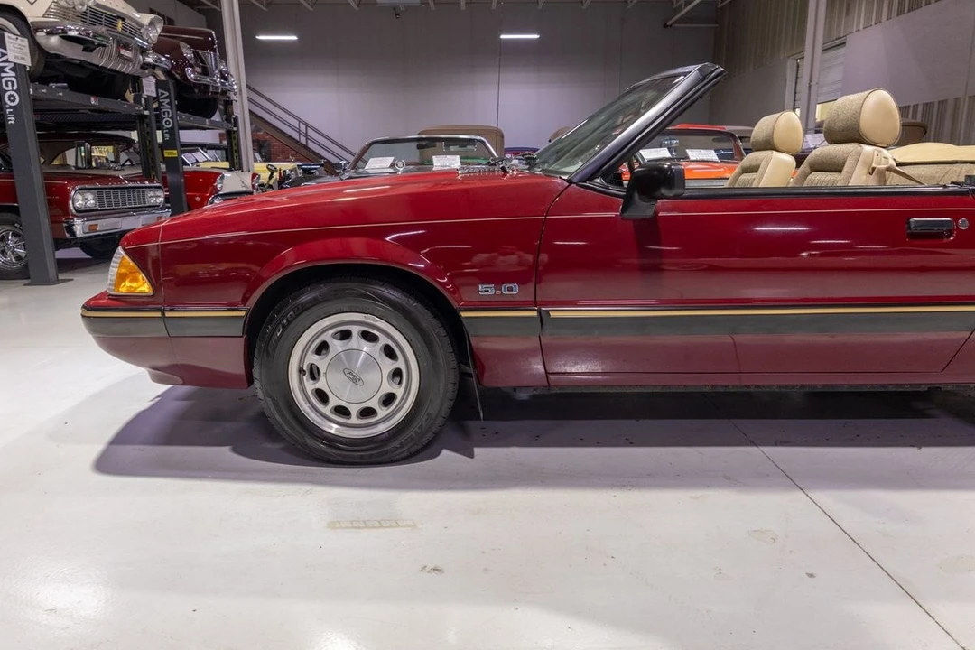 1989 Ford Mustang 3rd Gen - Image 24 of 31