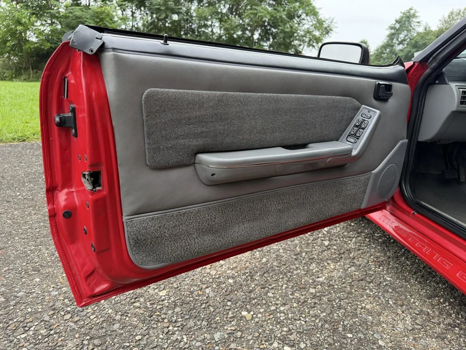 1989 Ford Mustang 3rd Gen - Image 27 of 31