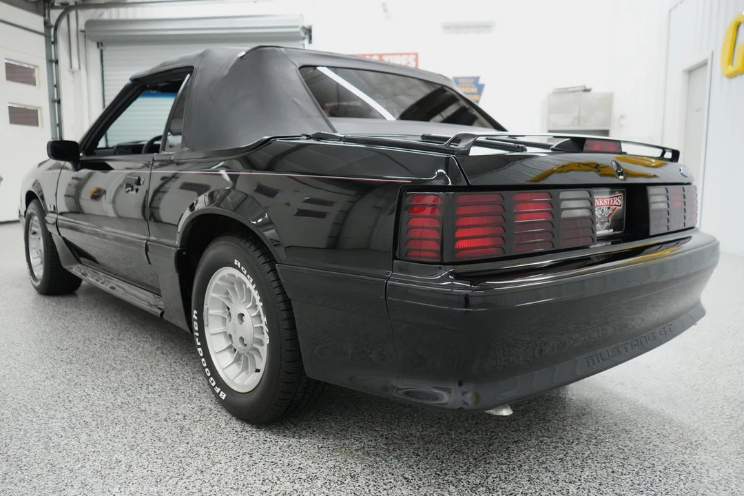 1989 Ford Mustang - Image 8 of 31