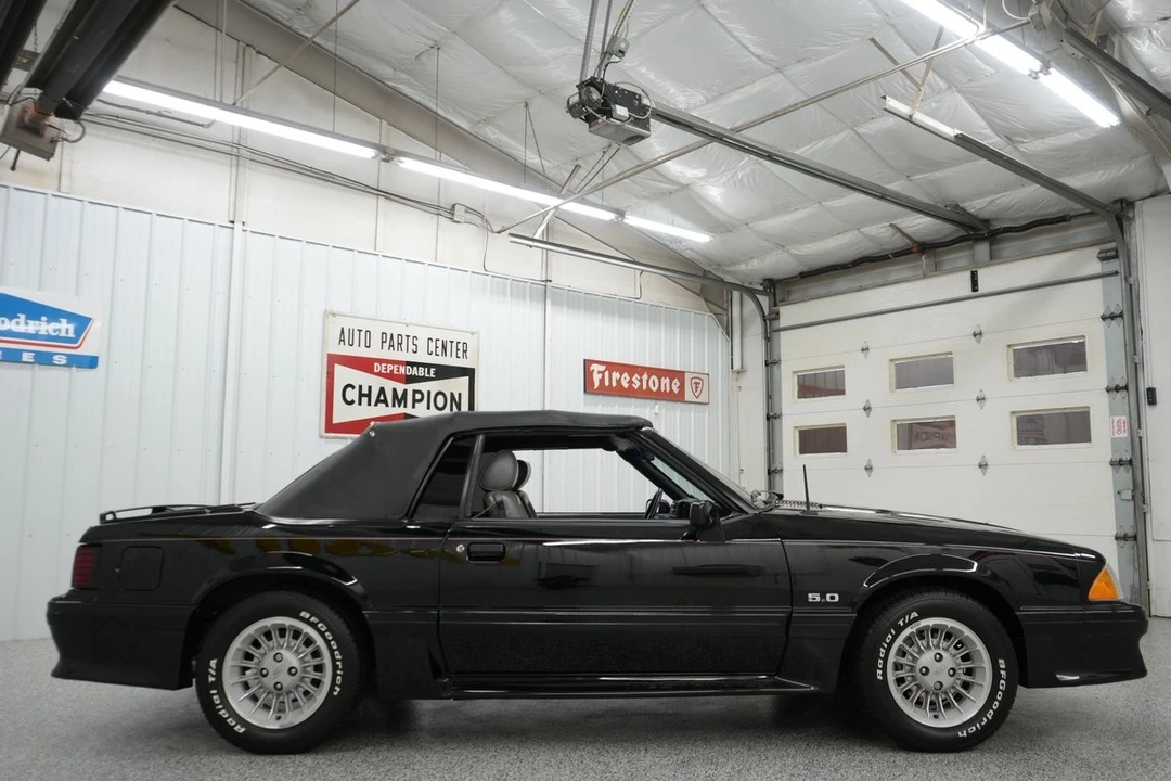 1989 Ford Mustang - Image 19 of 31