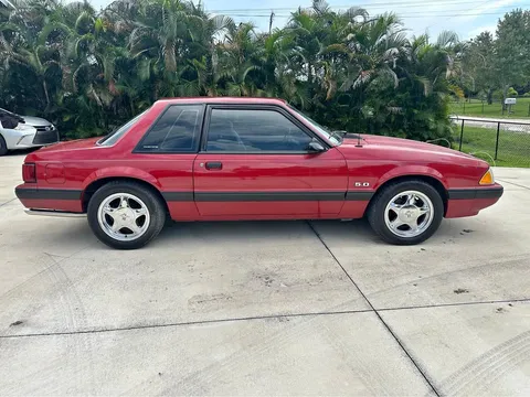 1989 Ford Mustang Coupe 2D