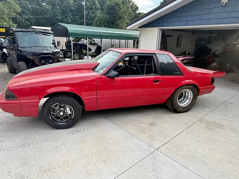 1989 Ford Mustang Coupe 2D
