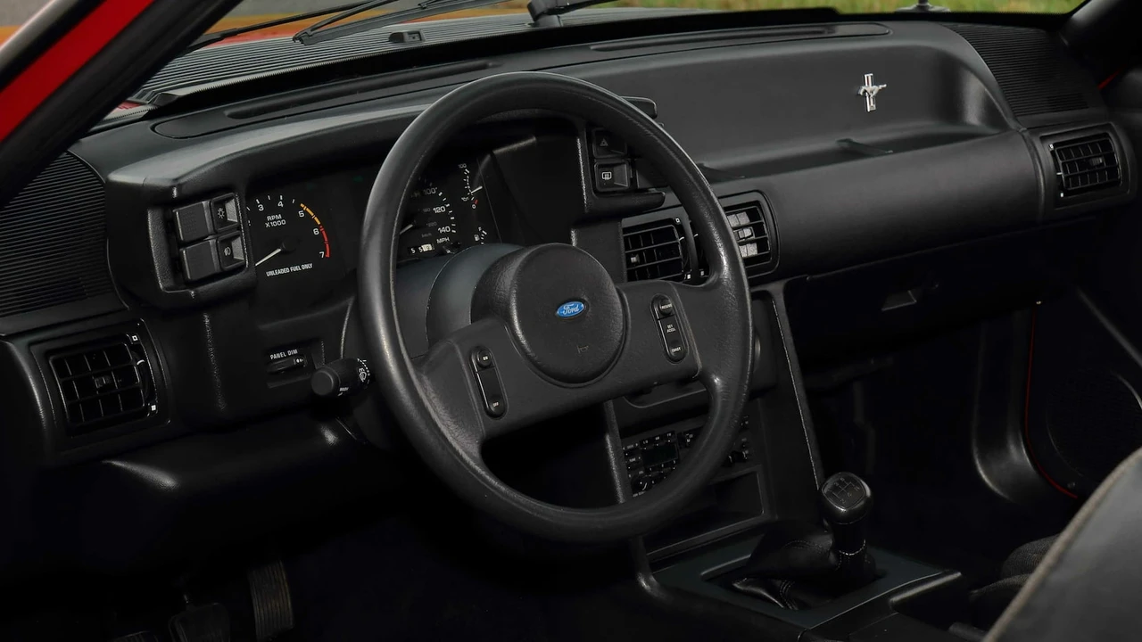 1989 Ford Mustang GT 3rd Gen - Image 16 of 30