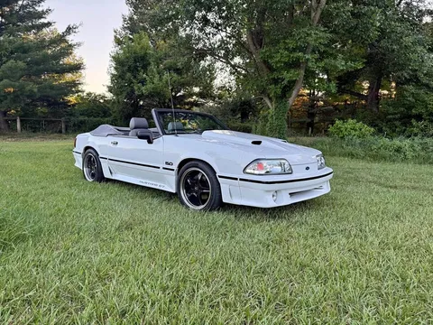 1989 Ford Mustang GT Convertible 2D
