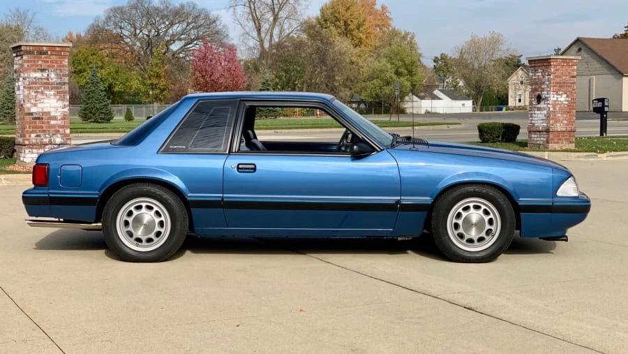 1989 Ford Mustang 3rd Gen - Image 2 of 27