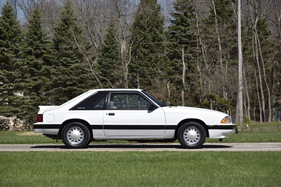 1989 Ford Mustang 3rd Gen - Image 2 of 30
