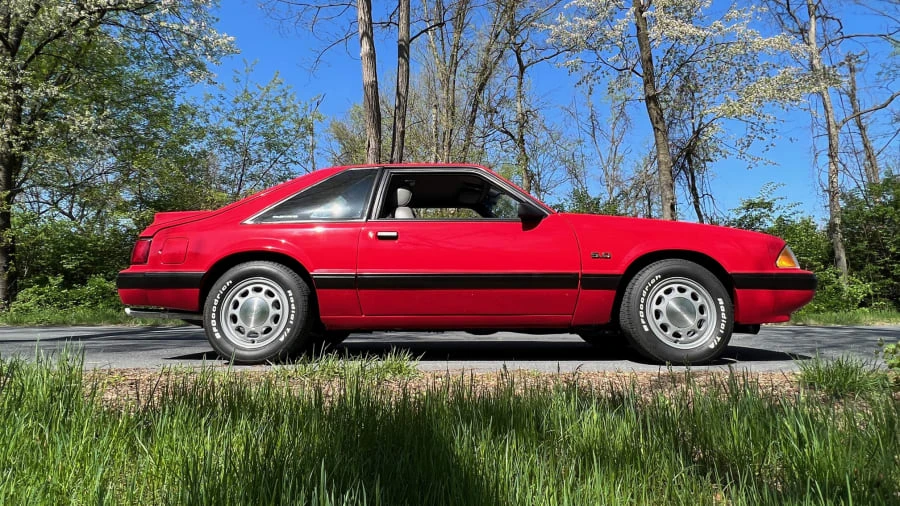 1989 Ford Mustang 3rd Gen - Image 2 of 18
