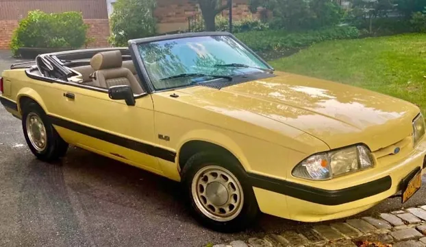 1989 Ford Mustang LX