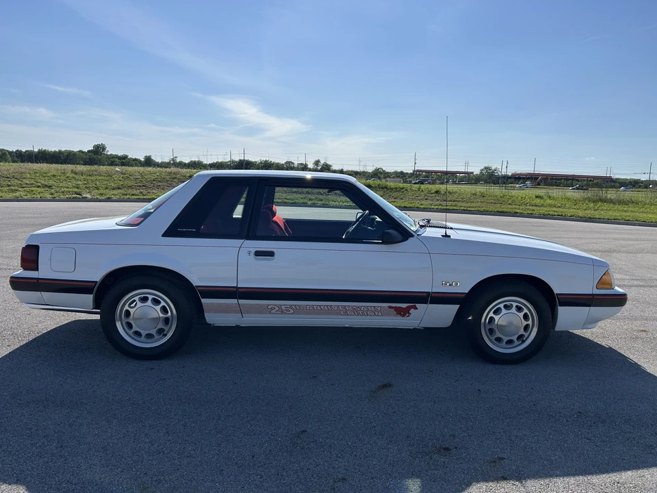 1989 Ford Mustang 3rd Gen - Image 10 of 31