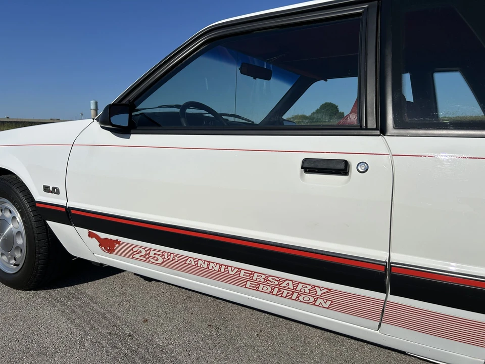 1989 Ford Mustang 3rd Gen - Image 23 of 31