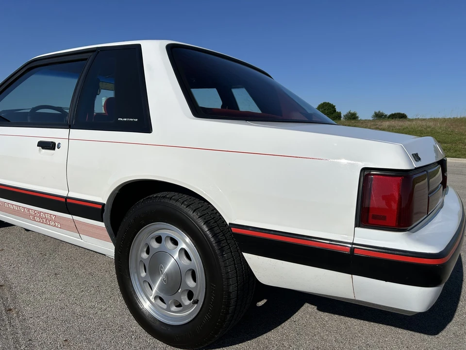 1989 Ford Mustang 3rd Gen - Image 25 of 31