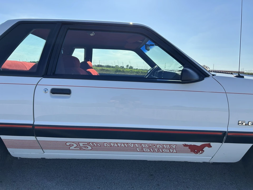 1989 Ford Mustang 3rd Gen - Image 28 of 31