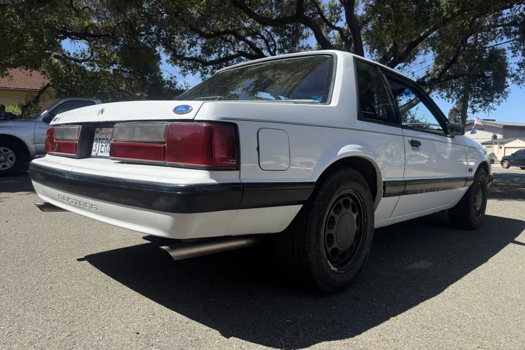 1989 Ford Mustang 3rd Gen - Image 2 of 8