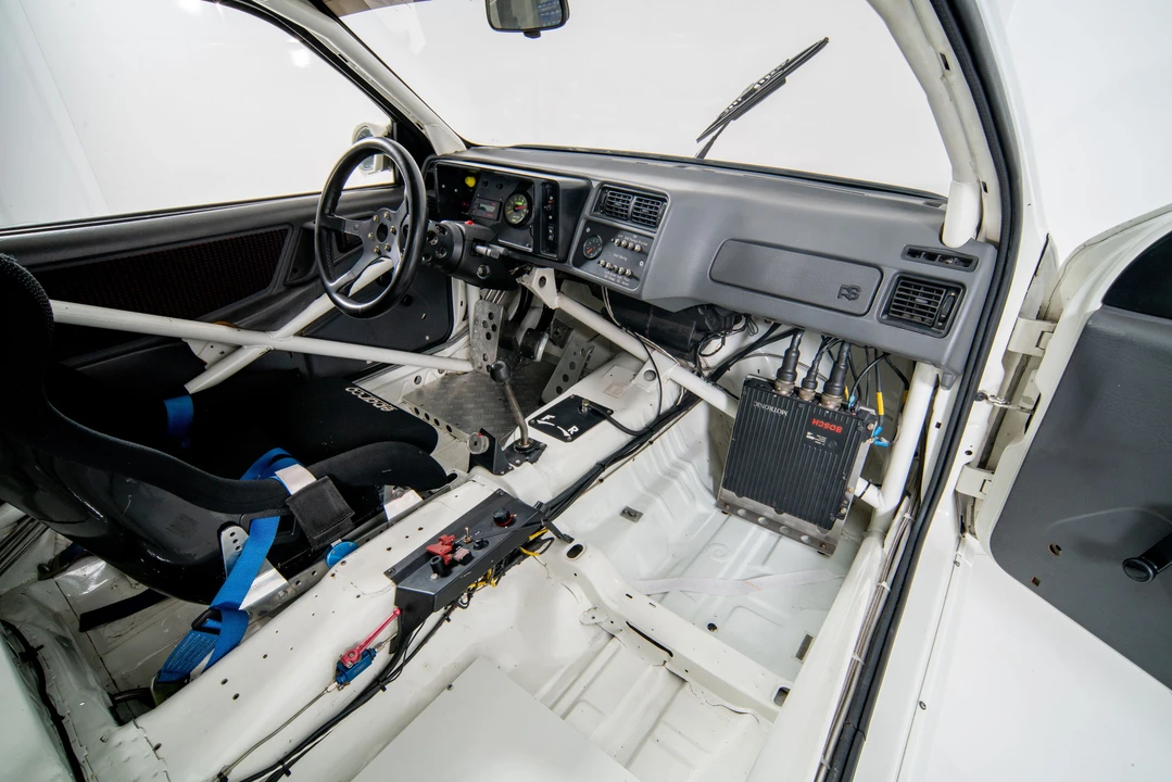 1989 Ford Sierra RS Cosworth - Image 15 of 31
