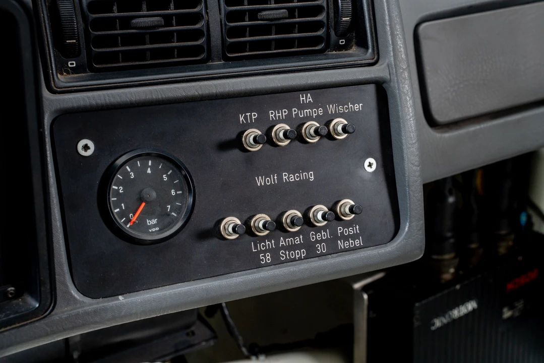 1989 Ford Sierra RS Cosworth - Image 18 of 31