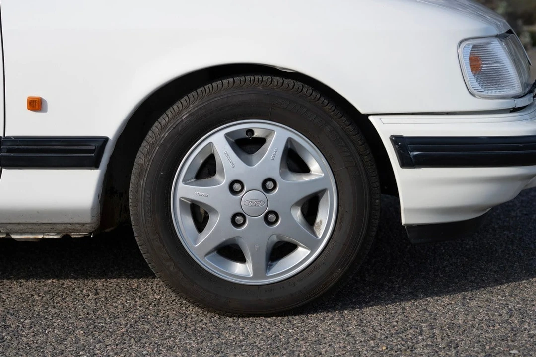 1989 Ford Sierra 2nd Gen - Image 14 of 30