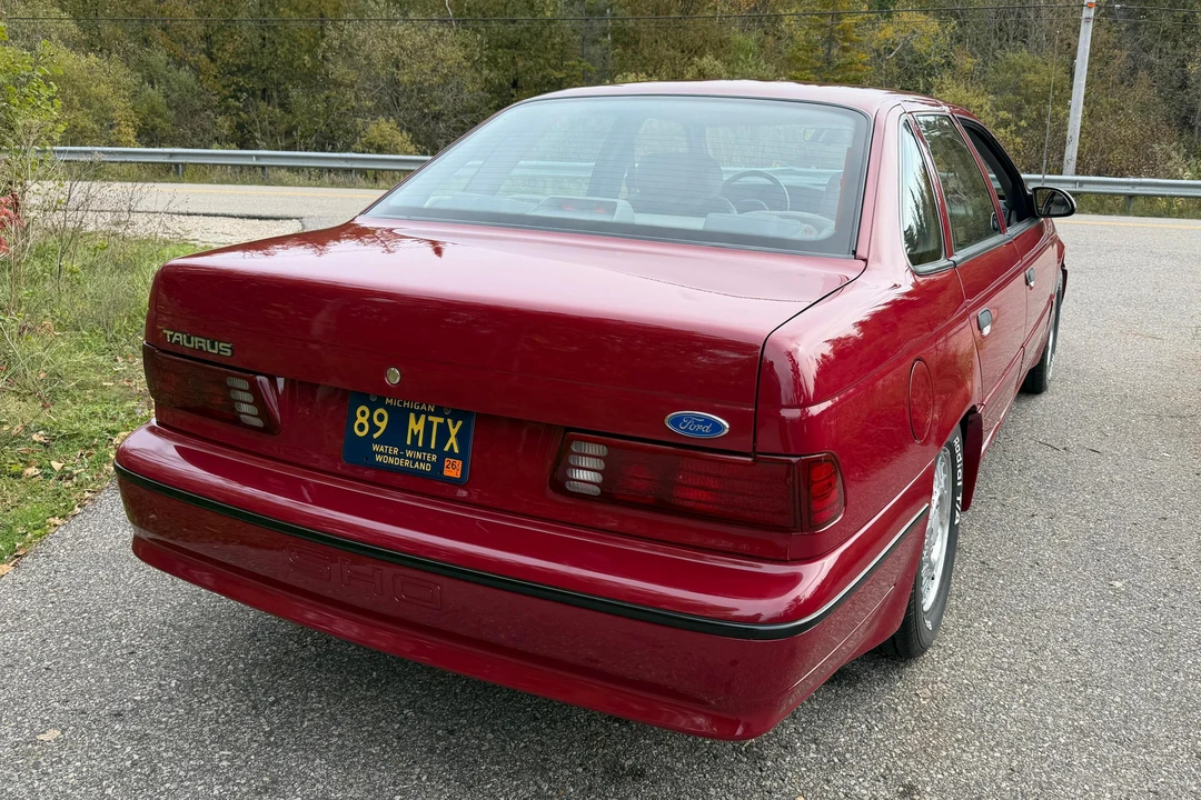 1989 Ford Taurus SHO 1st Gen - Image 4 of 31