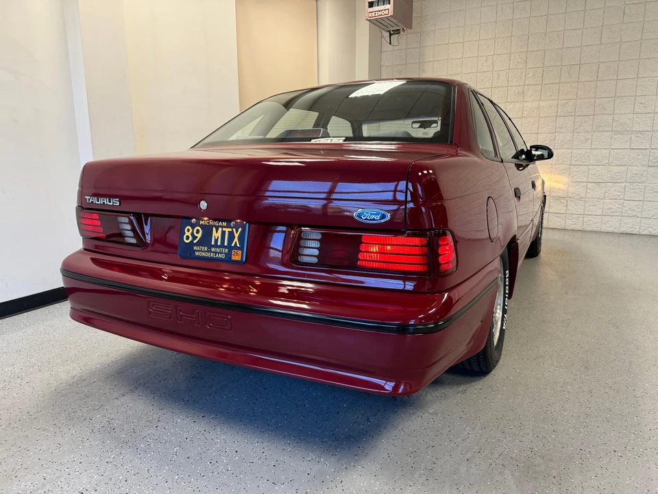 1989 Ford Taurus SHO 1st Gen - Image 14 of 31