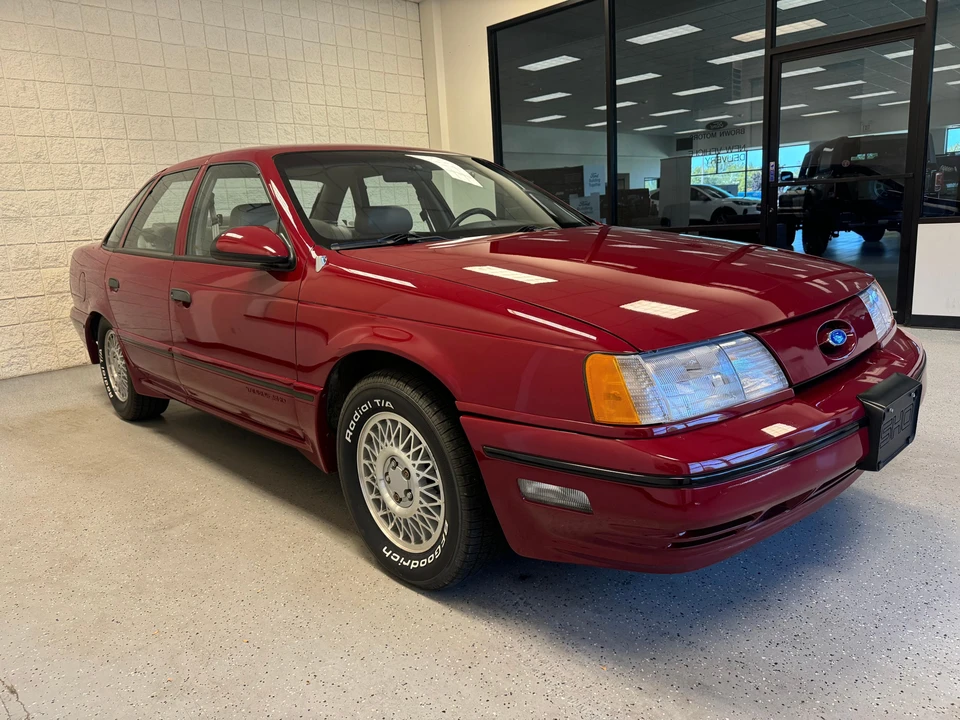 1989 Ford Taurus SHO 1st Gen - Image 16 of 31
