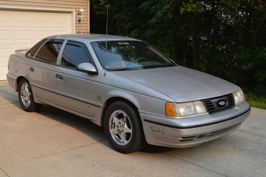 1989 Ford Taurus SHO
