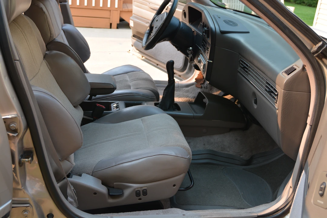 1989 Ford Taurus SHO 1st Gen - Image 15 of 31