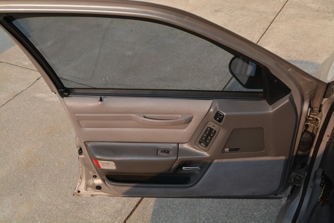 1989 Ford Taurus SHO 1st Gen - Image 18 of 31
