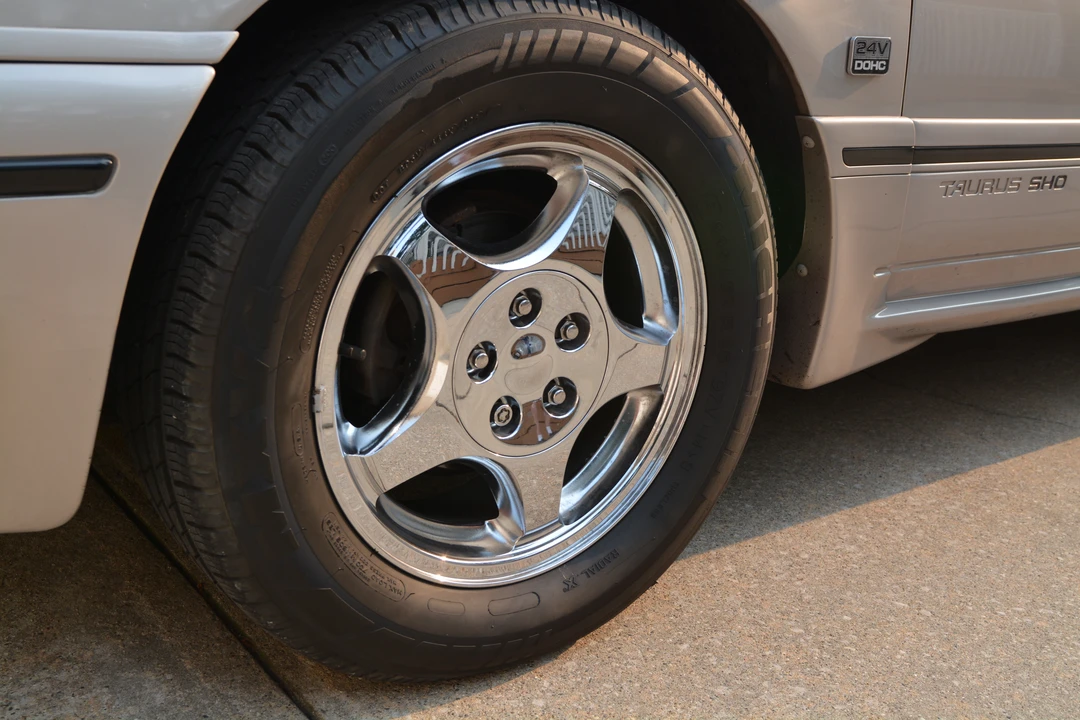 1989 Ford Taurus SHO 1st Gen - Image 22 of 31