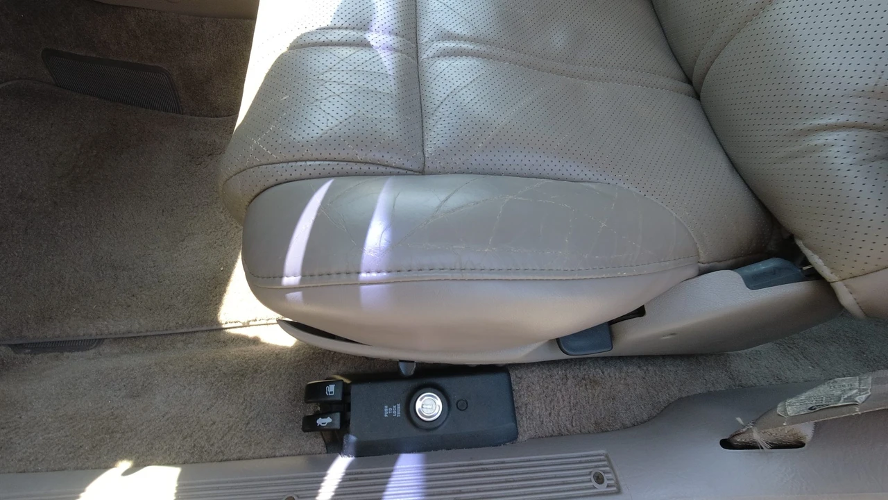 1989 Ford Taurus SHO 1st Gen - Image 28 of 31